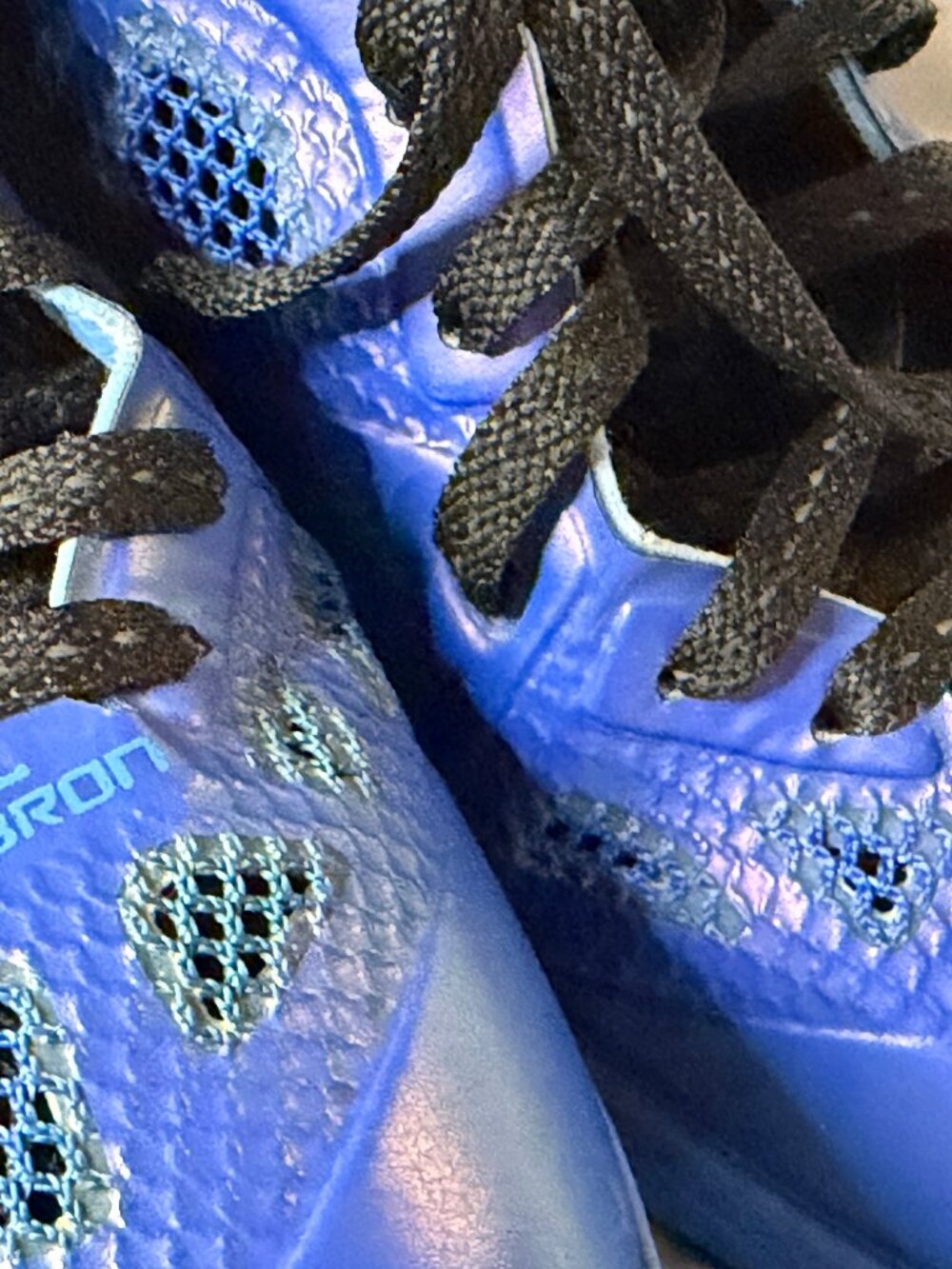 Nike LeBron James Blue Basketball Shoes — Excellent Condition